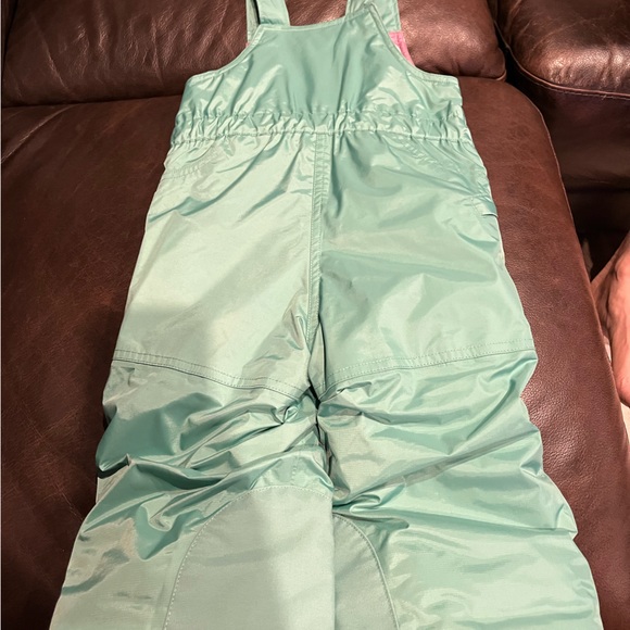 Patagonia snow pile bib. Brand new with tags - Picture 3 of 3